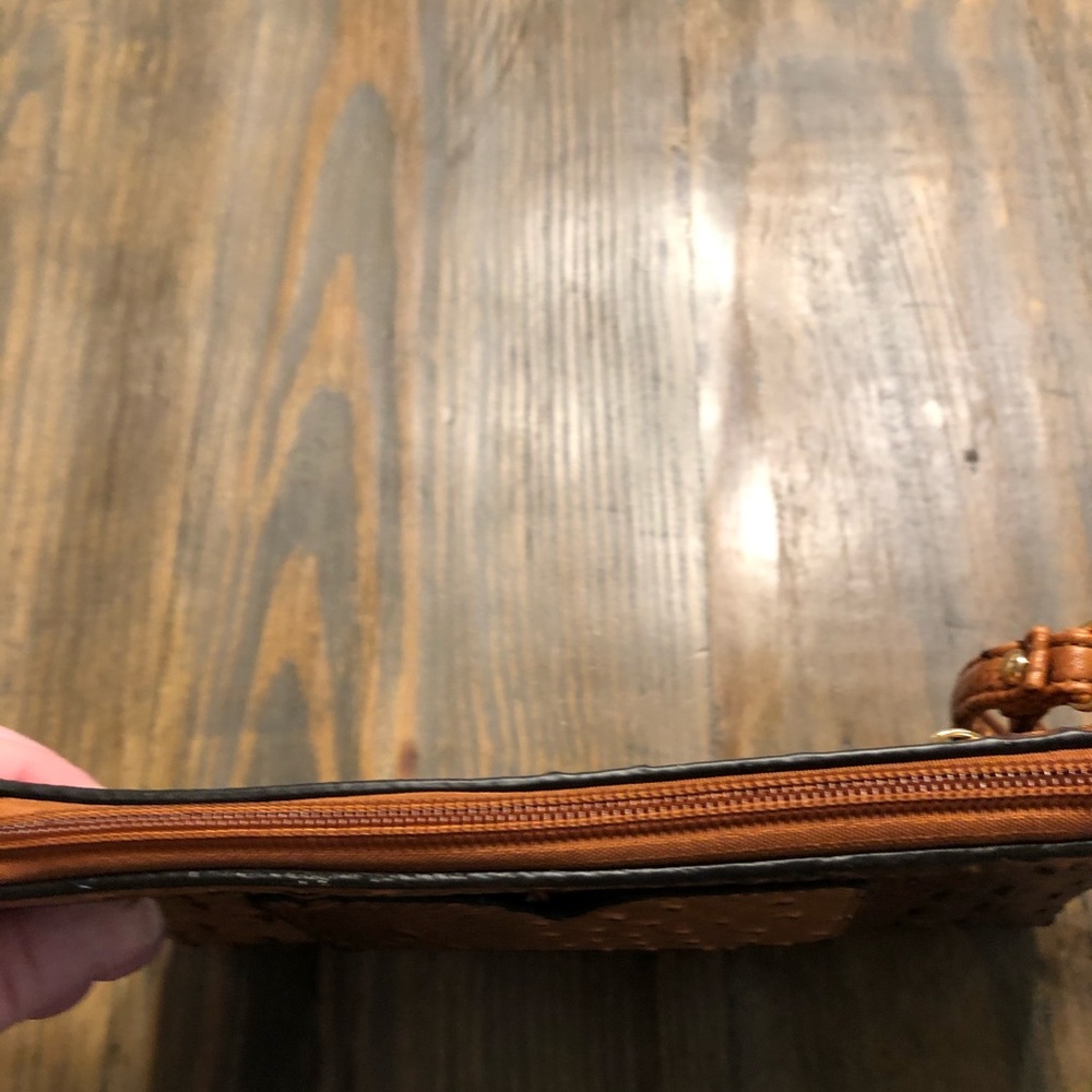 NEW! Nice faux Ostrich Skin Wristlet with strap. - Picture 5 of 7
